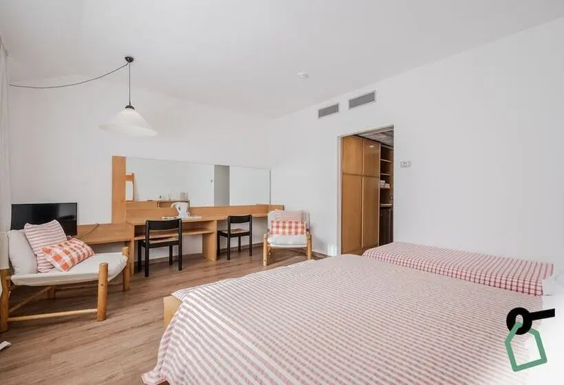 スタンダードトリプルルーム, Hotiday Room Collection   Sarzana