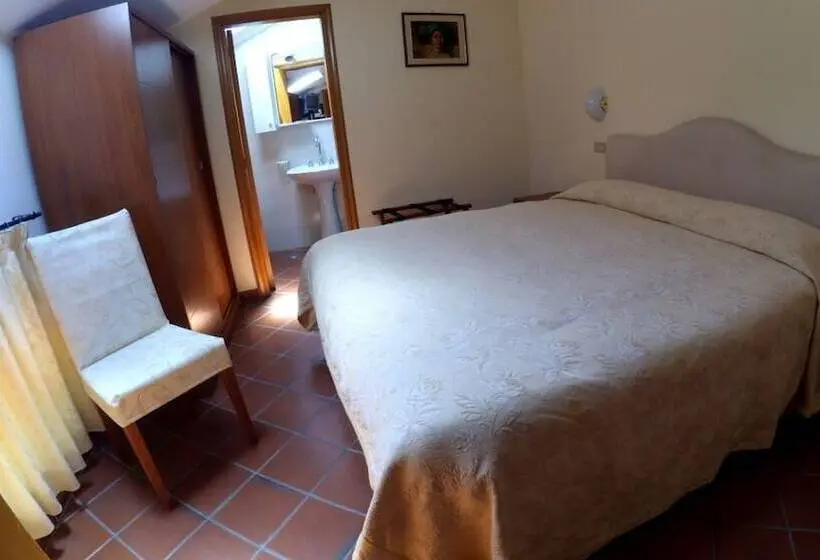 スタンダードルーム, Caterina House