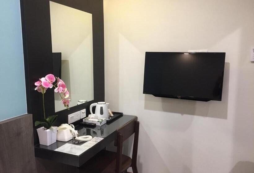 单人经济间, Meriton Inn