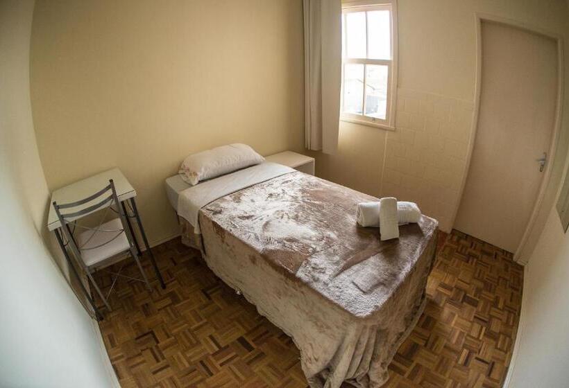 标准单人间, Pedra Bonita