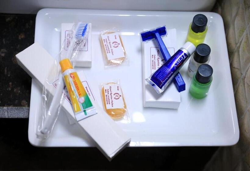 Executive-værelse med udsigt, Ravine Palace