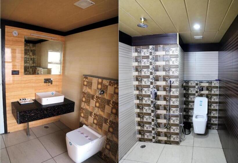 Executive-værelse med udsigt, Ravine Palace