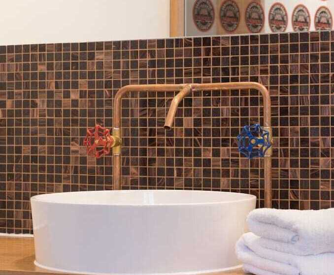 컴포트 룸, Röhrl