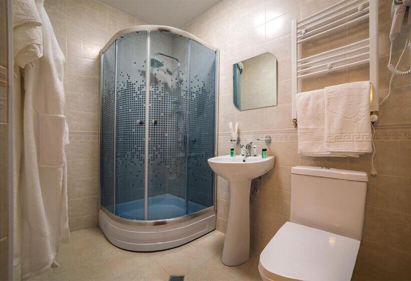 דירה בת חדר שינה 1 עם מרפסת, Royal House