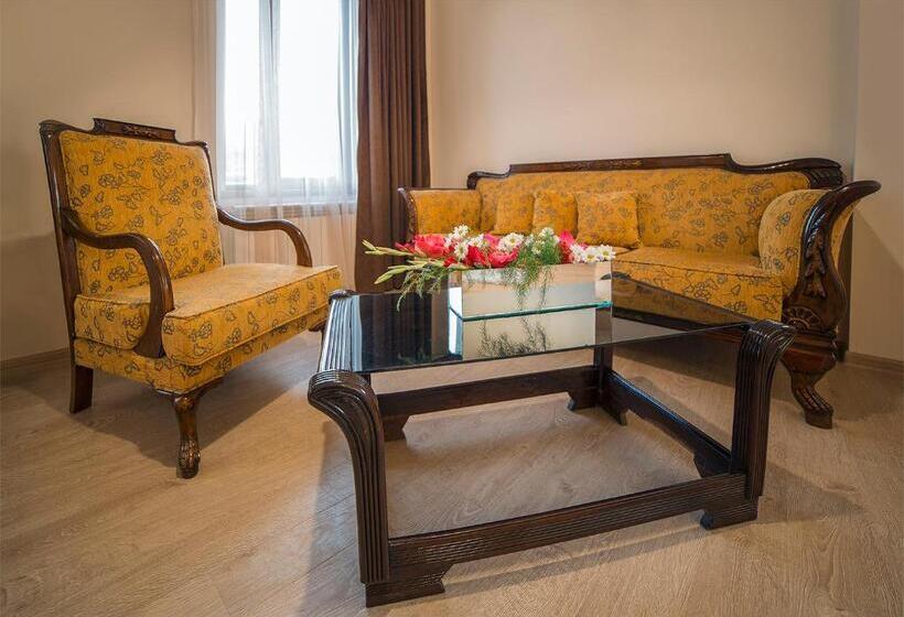 חדר סטנדרט עם מרפסת, Royal House