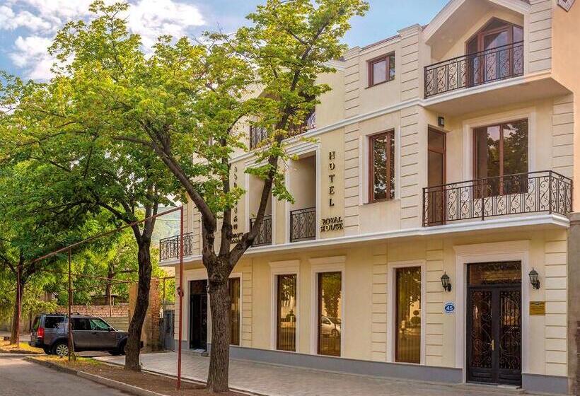 חדר סטנדרט נוף לבריכה, Royal House