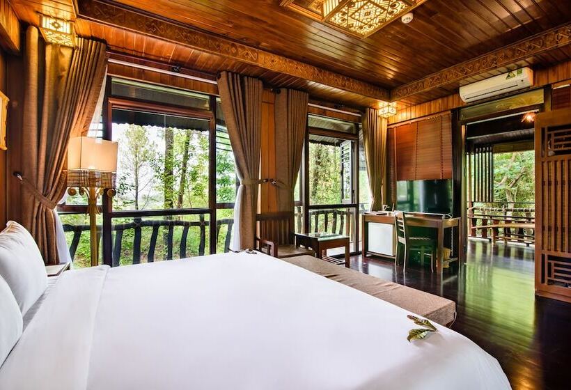 بانگلوی لوکس, Sankofa Village Hill Resort And Spa