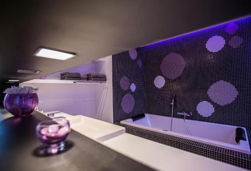اتاق استاندارد با وان آب گرم, Wellness Hasselt B&b