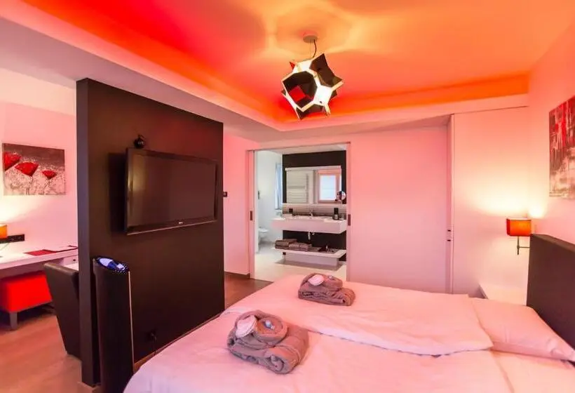スタンダードスタジオ, Wellness Hasselt B&b