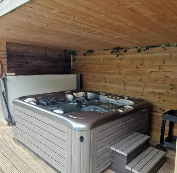 ガーデンビューのスタンダードバンガロー, Wellness Hasselt B&b