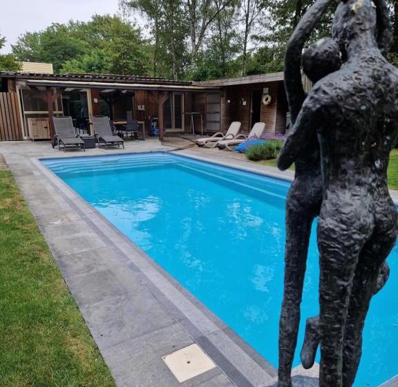 ویلای استاندارد با چشم‌انداز باغ, Wellness Hasselt B&b