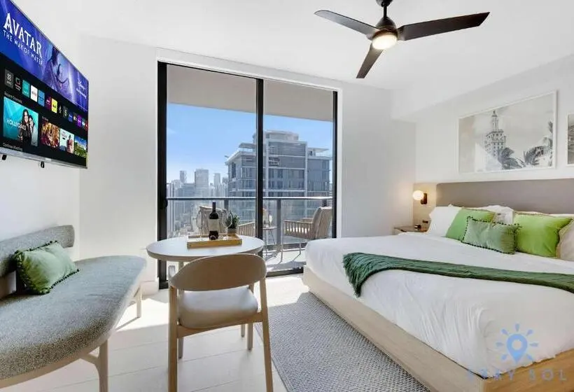 استودیوی استاندارد, Luxury City View Condo