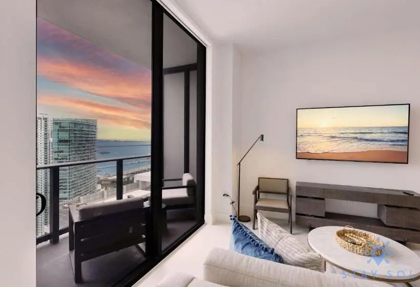 1 Bedroom Apartment City View, Luxury City View Condo