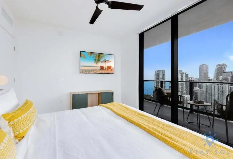 2 Bedroom Apartment with Views, Luxury City View Condo