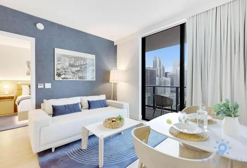 آپارتمان 2 خوابه با بالکن, Luxury City View Condo