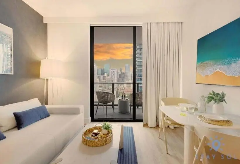 آپارتمان 2 خوابه با بالکن, Luxury City View Condo