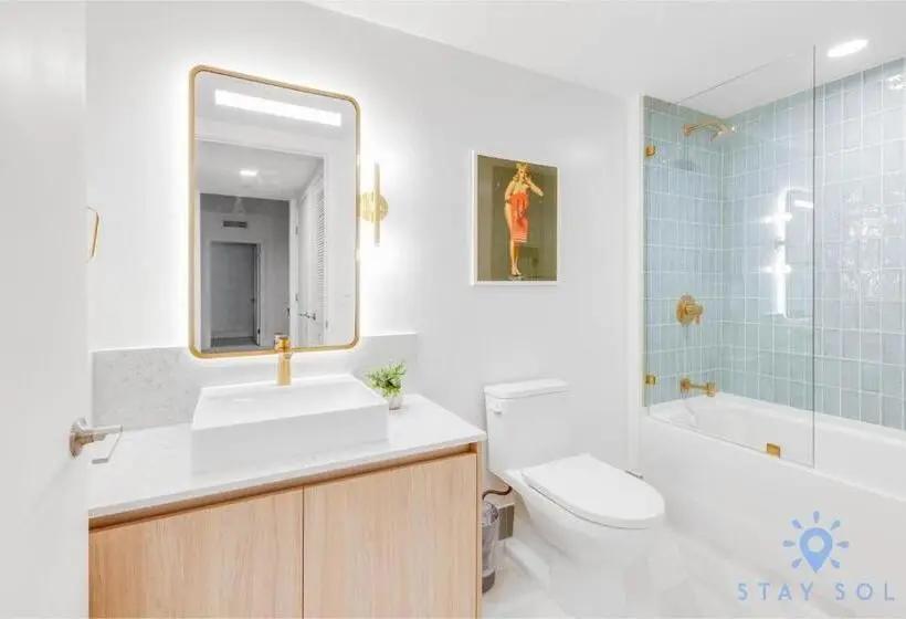 2 Bedrooms Apartment City View, Luxury City View Condo