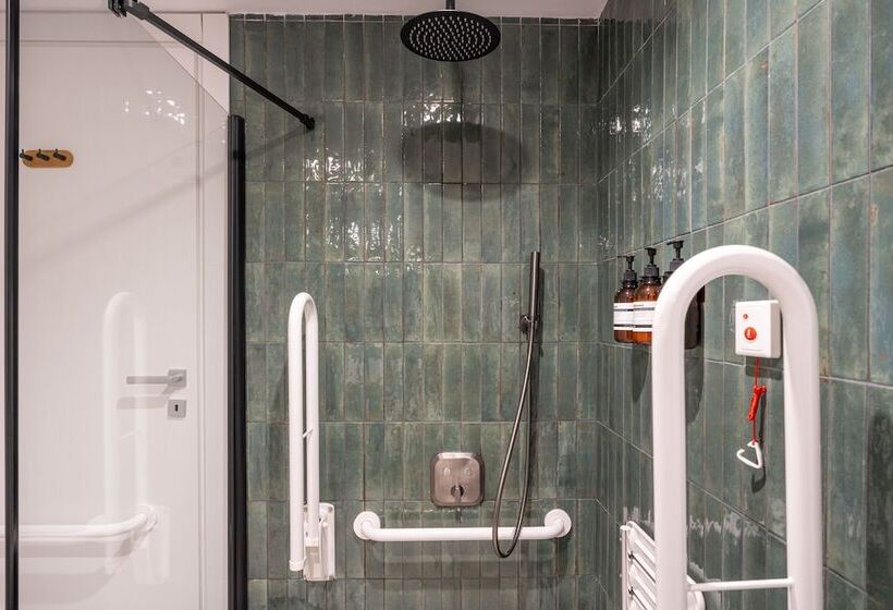 سوییت خانوادگی, The Bear And Ween