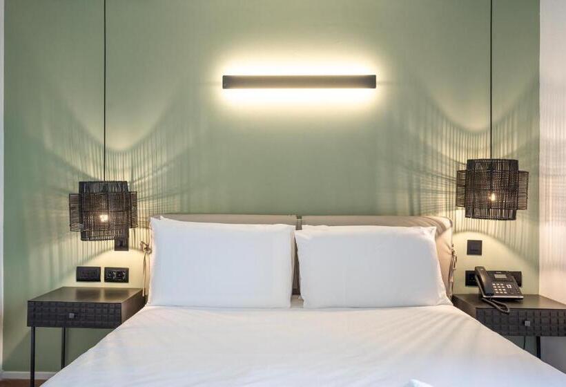 اتاق استاندارد, The Bear And Ween