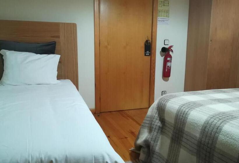 스탠다드 트리플 룸, O Vicente