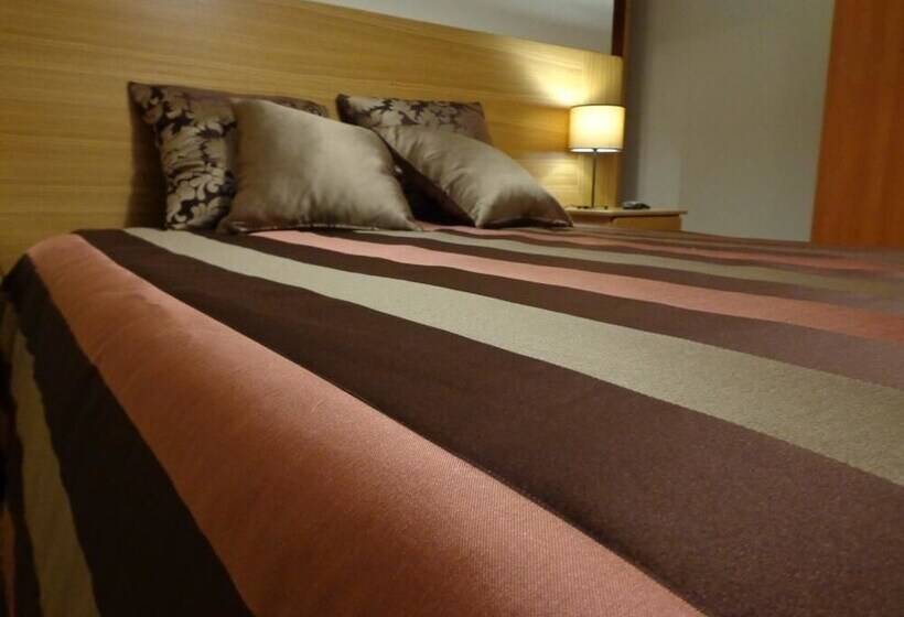 클래식 패밀리 룸, O Vicente