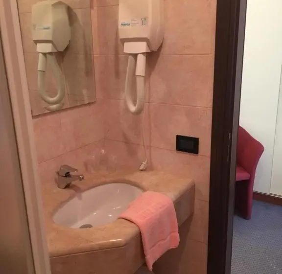 スタンダードトリプルルーム, Albergo Valle D Oro