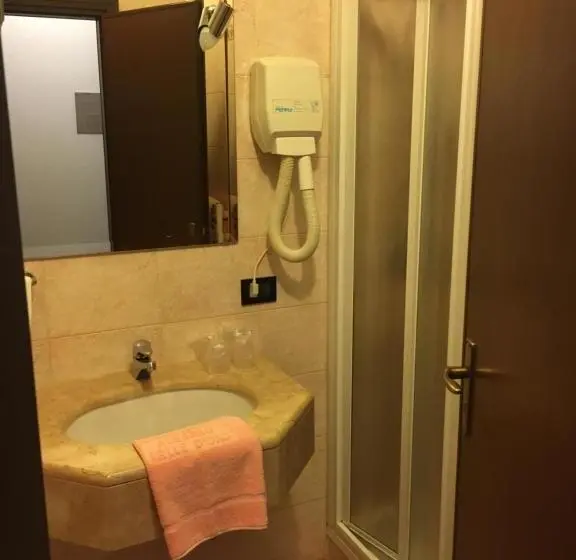 スタンダード４人部屋, Albergo Valle D Oro
