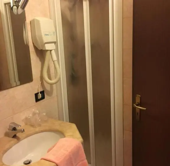 スタンダード４人部屋, Albergo Valle D Oro