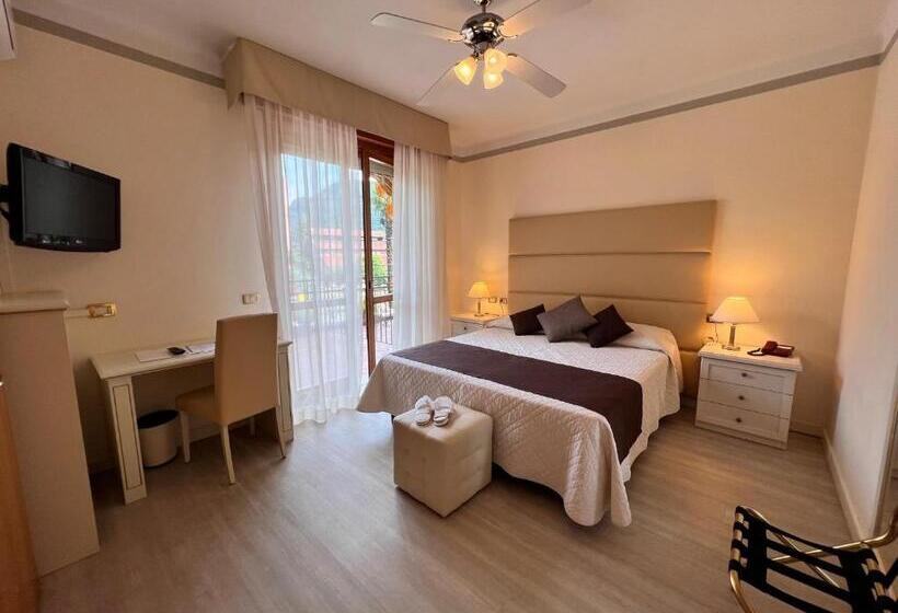 バルコニー付きスタンダードルーム, Conca D'oro