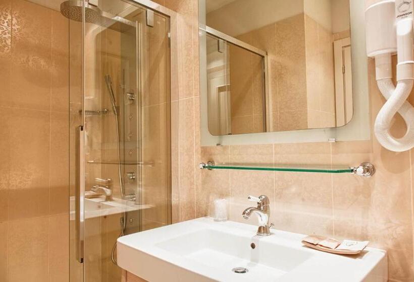 バルコニー付きスタンダードトリプルルーム, Conchiglia