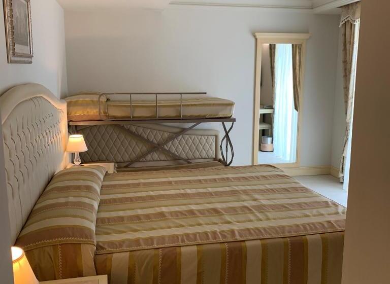 バルコニー付きスタンダードトリプルルーム, Conchiglia