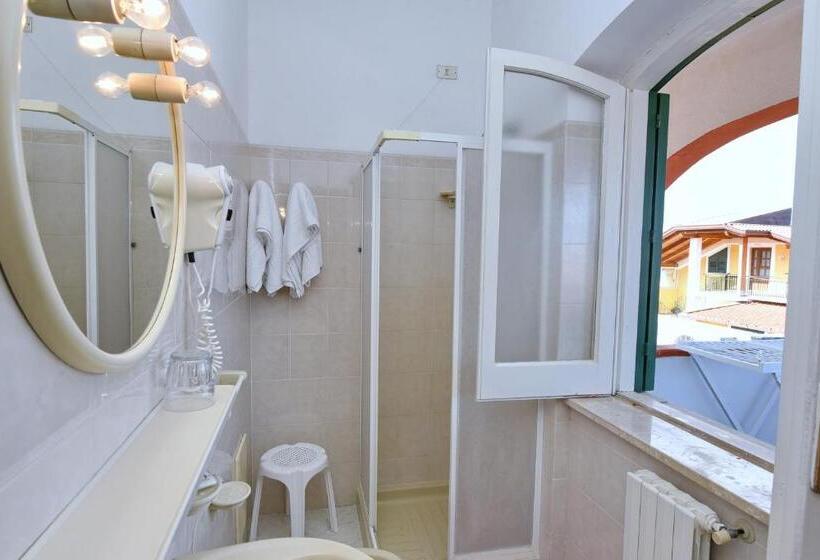 غرفة قياسية, Costa D'oro