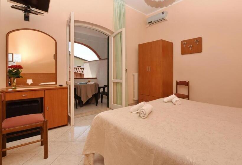 غرفة قياسية, Costa D'oro