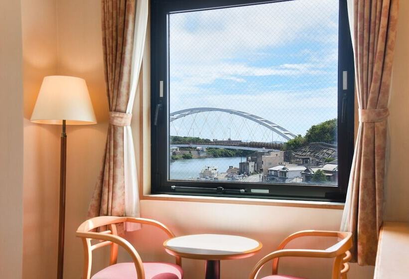 اتاق استاندارد یک نفره, Iki Marina