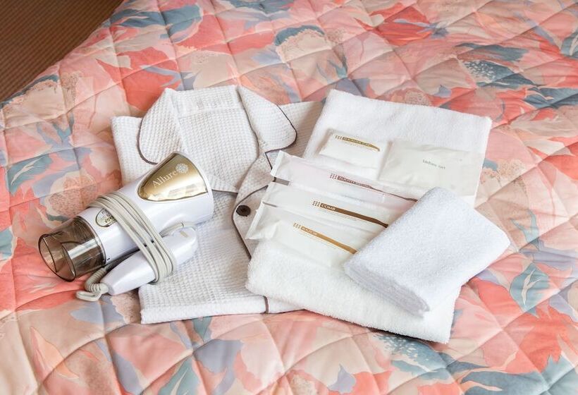 اتاق استاندارد یک نفره, Iki Marina