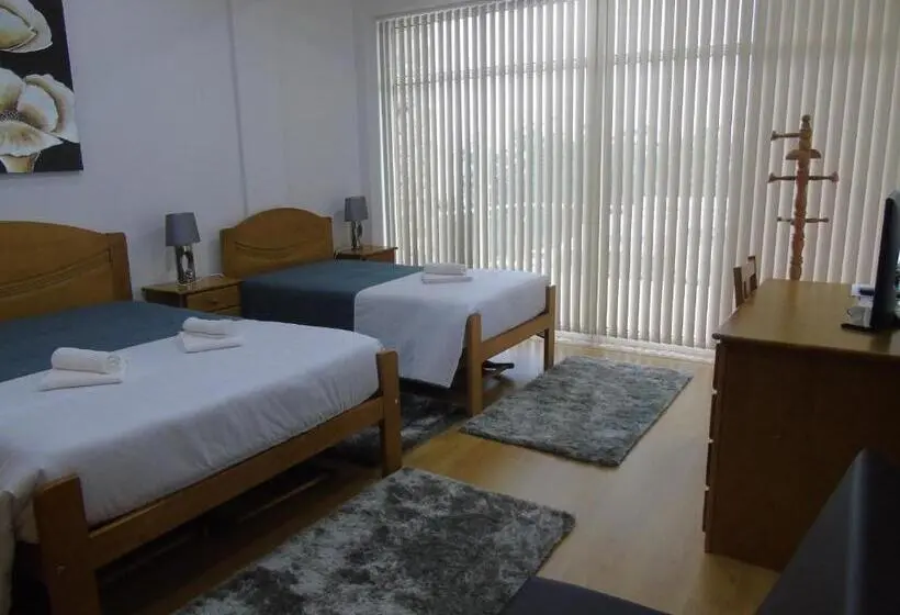 スタンダードトリプルルーム, Marficas Hostel