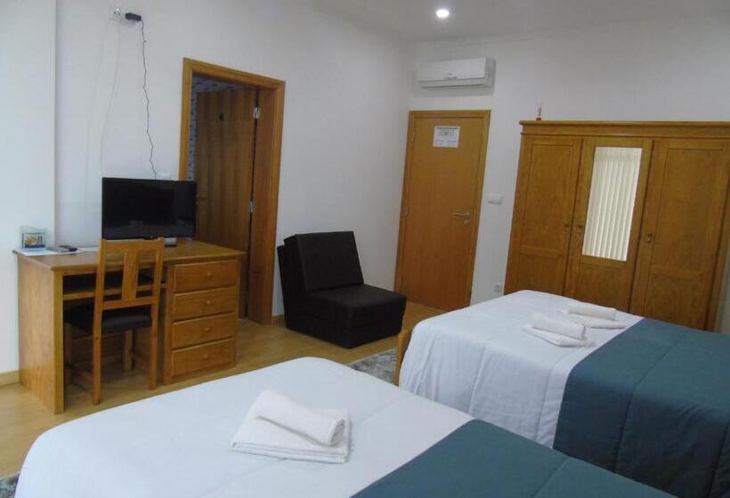 Номер Стандарт Трехместный, Marficas Hostel