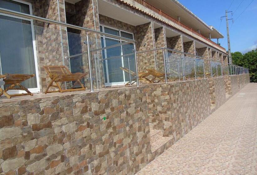 Номер Стандарт Трехместный, Marficas Hostel