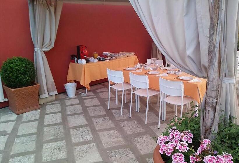 Номер Стандарт с Балконом, Mediterraneo B&b