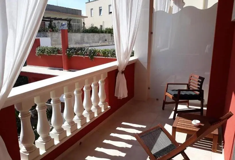 バルコニー付きデラックスルーム, Mediterraneo B&b