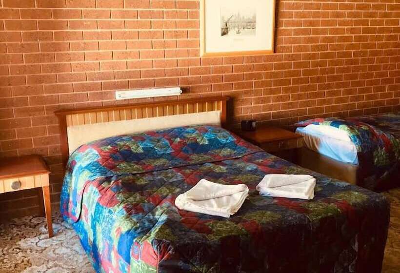 غرفة ديلوكس, Federal Hotel & Motel