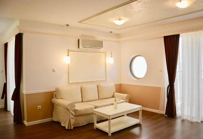 Апартаменты 2 Спальни, Golden Rainbow Beach