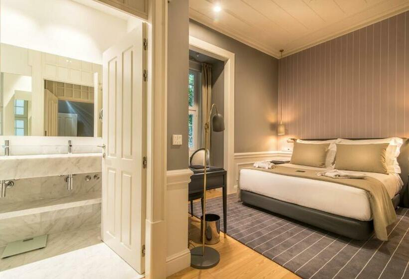 Quarto Clássico com Vistas, Da Baixa