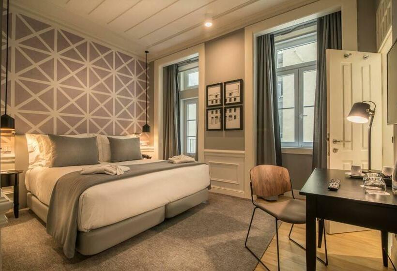 Quarto Clássico com Vistas, Da Baixa