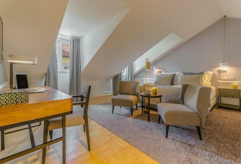 Quarto Premium Vista Cidade, Da Baixa