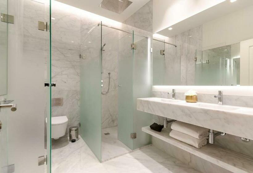 Quarto Familiar, Da Baixa