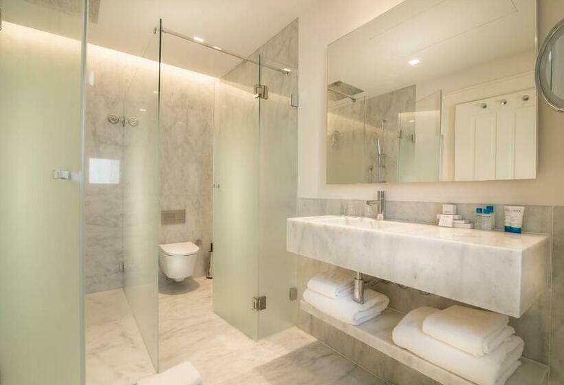 Quarto Clássico Vista Cidade, Da Baixa