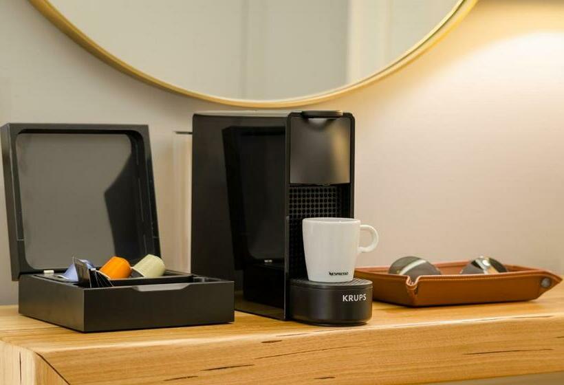 Quarto Clássico Vista Cidade, Da Baixa