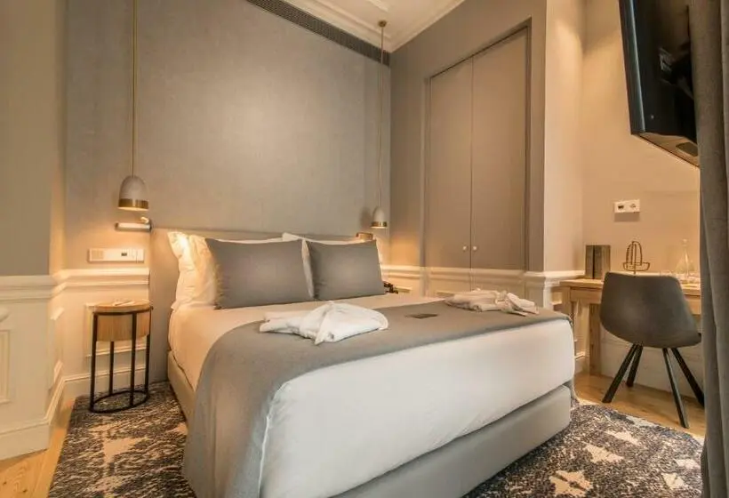 Quarto Básico Interior, Da Baixa