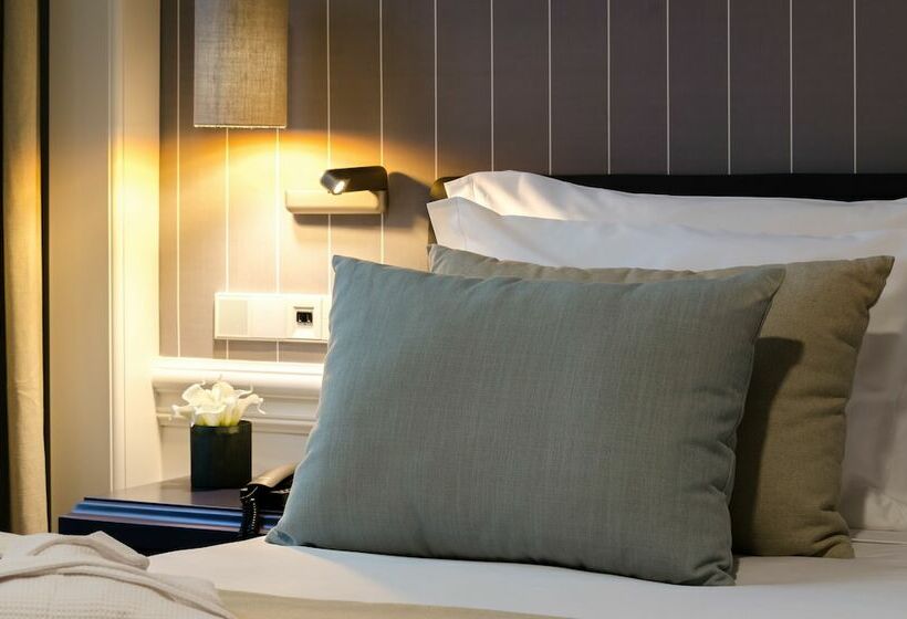 Quarto Clássico Vista Cidade, Da Baixa